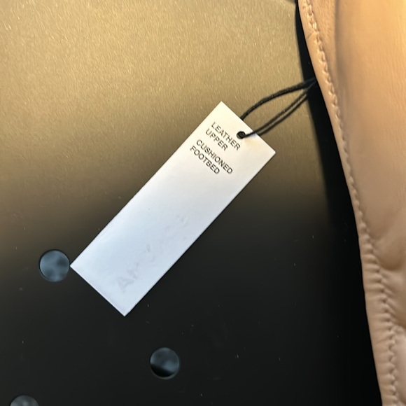 NWT size 9 Sonoma nude leather flats - Picture 3 of 4